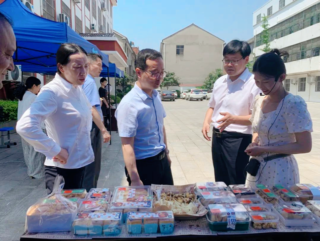 【今日黄冈】湖北武穴：李阜乔赴市特殊教育学校走访慰问