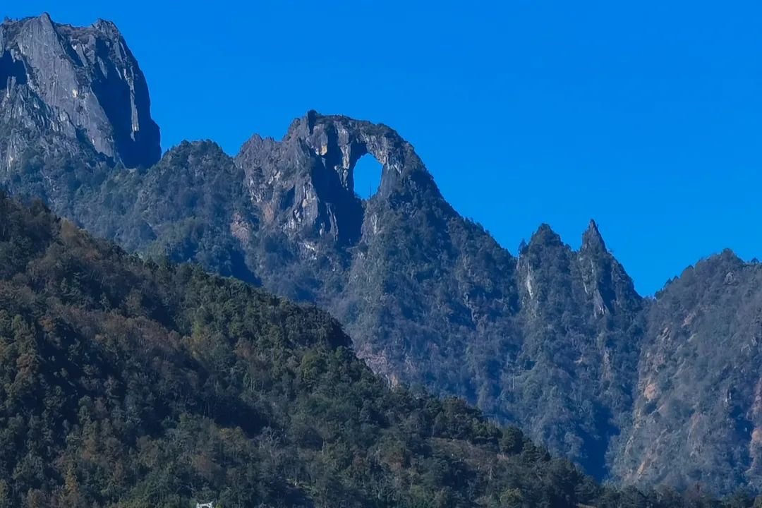 怒江石月亮：云南首条登山步道