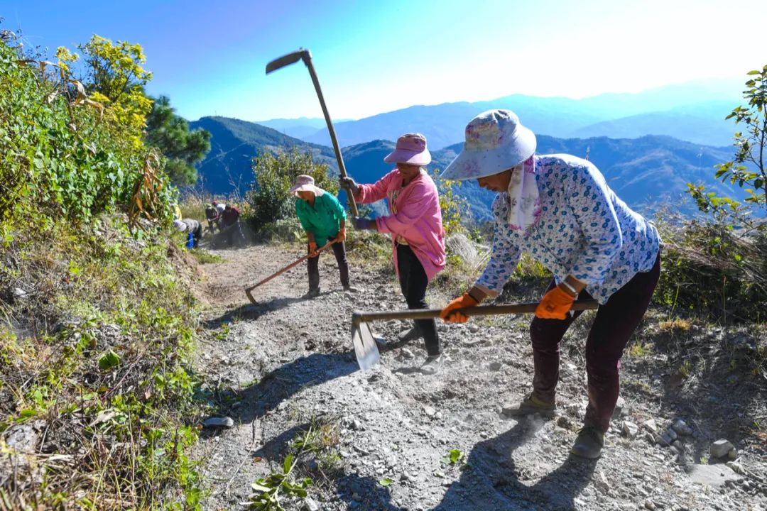 怒江石月亮：云南首条登山步道