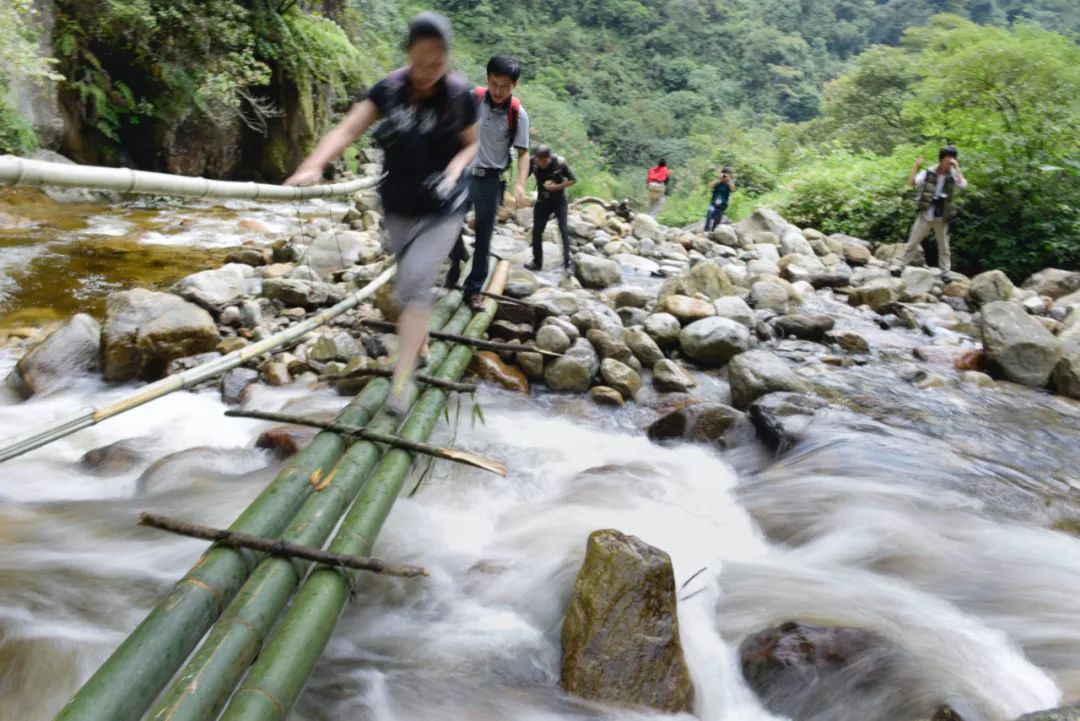 怒江石月亮：云南首条登山步道